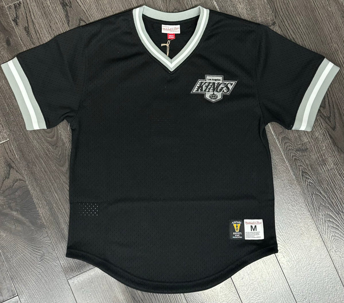 Los Angeles Kings Mens Mitchell & Ness Vintage Logo V-Neck Los Angeles Kings Mens Mitchell & Ness Vintage Logo V-Neck