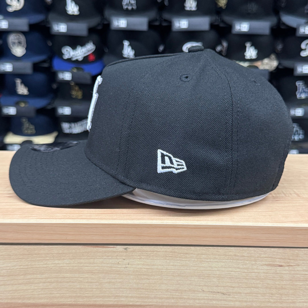 Los Angeles Lakers Snapback 9Forty New Era A-Frame 17X Champs Black Hat Cap - THE 4TH QUARTER
