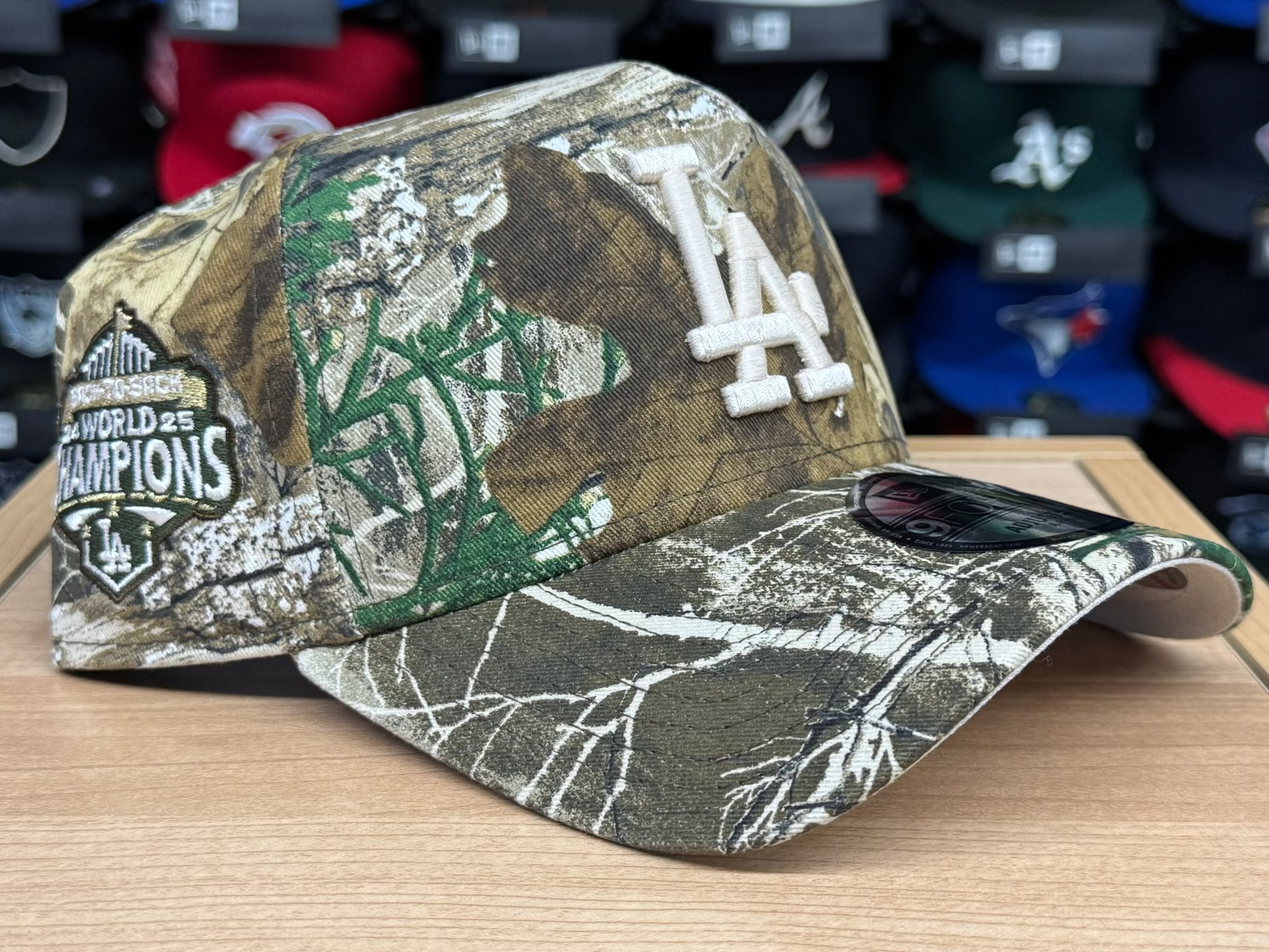 Los Angeles Dodgers Snapback 9Forty New Era A-Frame 2025 Back to Back Champions Realtree Hat Cap Chrome UV - THE 4TH QUARTER