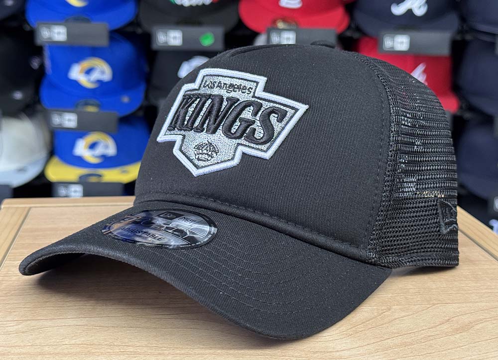 Los Angeles Kings Snapback New Era 9Forty Trucker Logo A-Frame Black Mesh Cap Hat - THE 4TH QUARTER