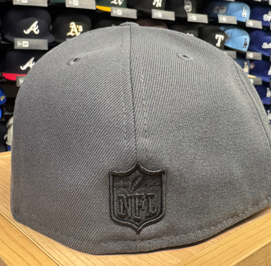 Raiders Fitted New Era 59Fifty Graphite Blackout Cap Hat Grey UV