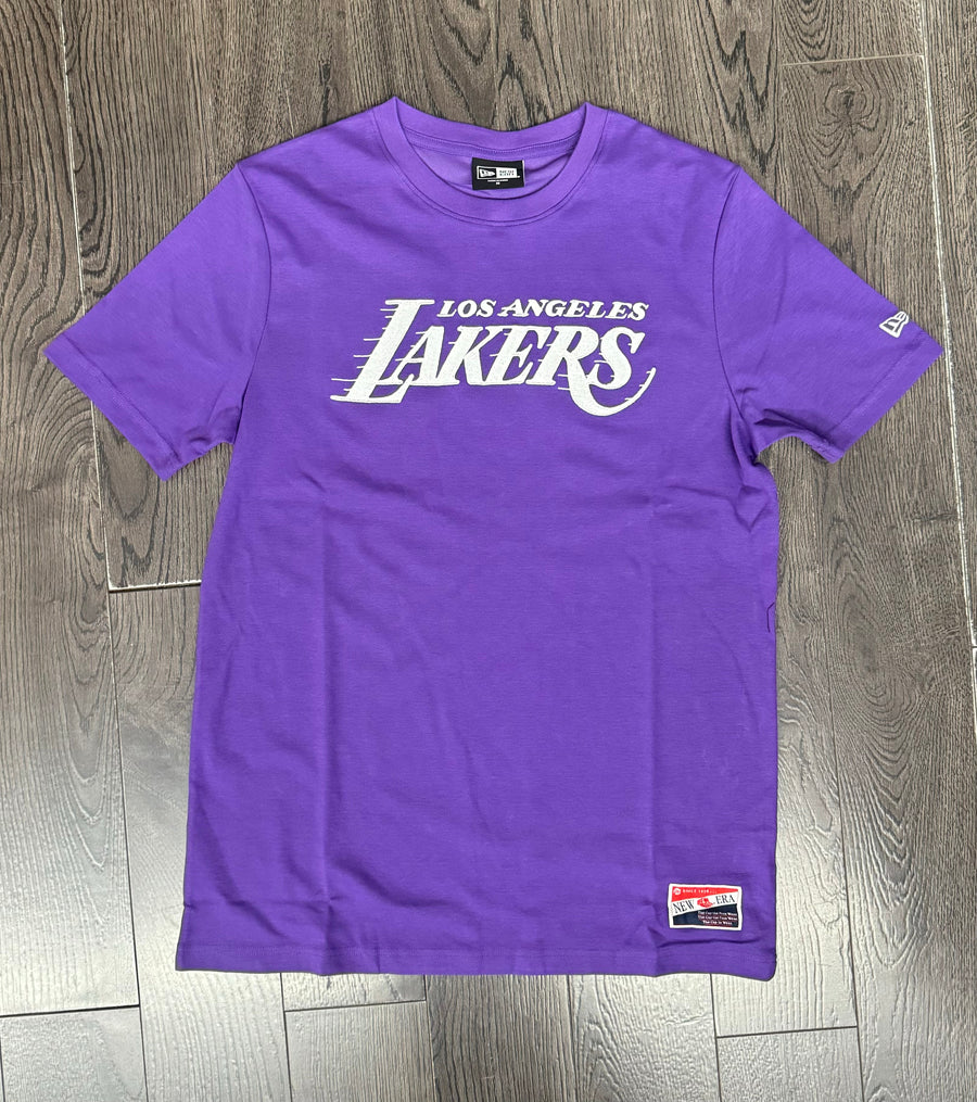 Los Angeles Lakers Mens T-Shirt New Era Embroidered Wordmark Purple - THE 4TH QUARTER