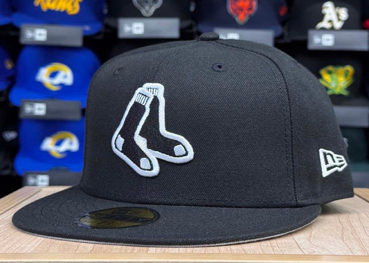 Boston Red Sox Fitted New Era 59Fifty SOX White Outline Black Hat Cap Grey UV