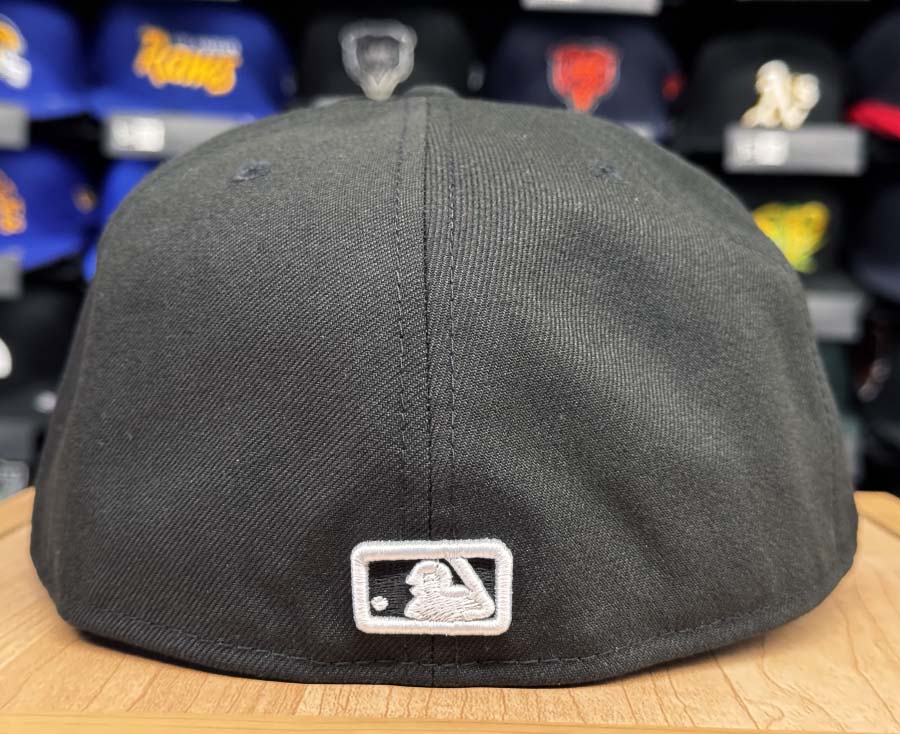 Boston Red Sox Fitted New Era 59Fifty SOX White Outline Black Hat Cap Grey UV