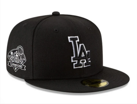 Los Angeles Dodgers Fitted New Era 59Fifty 2024 World Series Champions Black Outline Cap Hat