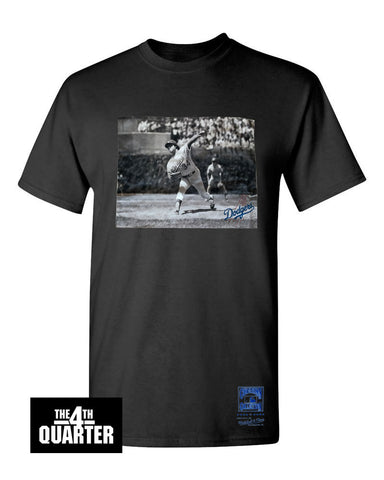 Los Angeles Dodgers Mens T-Shirt Mitchell & Ness Black White Photo Fernando Valenzuela Tee Black
