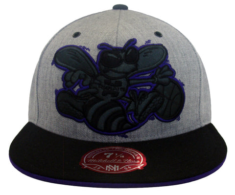 Charlotte Horntes Fitted Mitchell & Ness Fitted XL Logo Heather Black Cap Hat - THE 4TH QUARTER